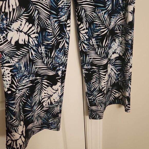 Spanx Women's Go With the Flow Wide-Leg Pants in "Blue Palm" Print Size M - Picture 3 of 11